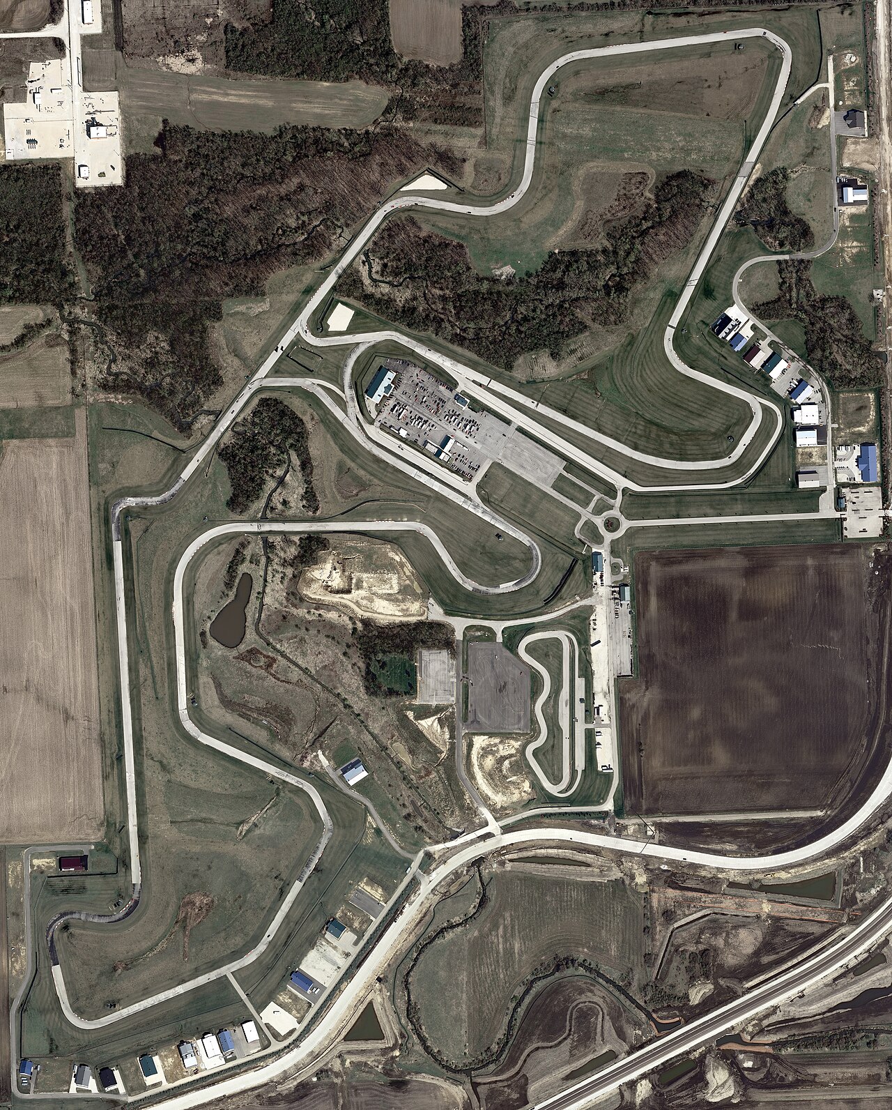 Autobahn Country Club